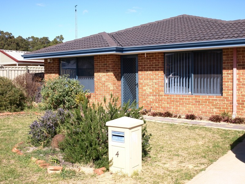 4 Hazlewood Road, Maddington WA 6109