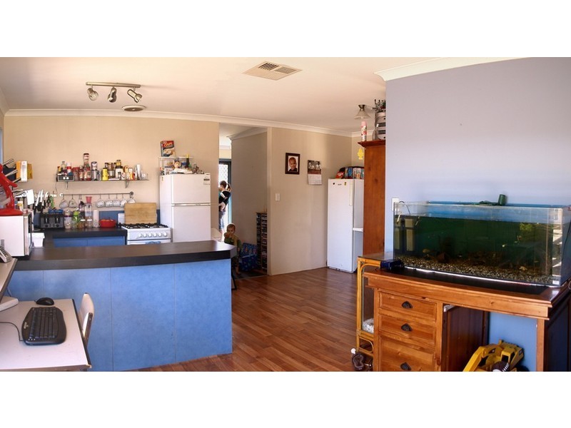 4 Hazlewood Road, Maddington WA 6109