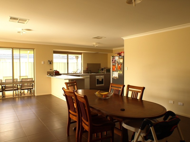 213 Bartram Road, Atwell WA 6164