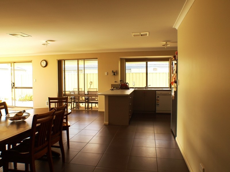 213 Bartram Road, Atwell WA 6164