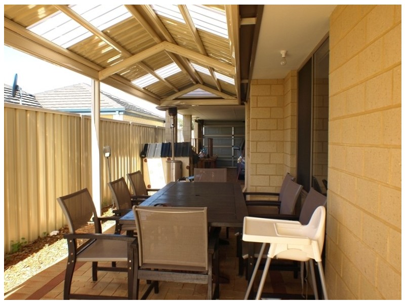 213 Bartram Road, Atwell WA 6164