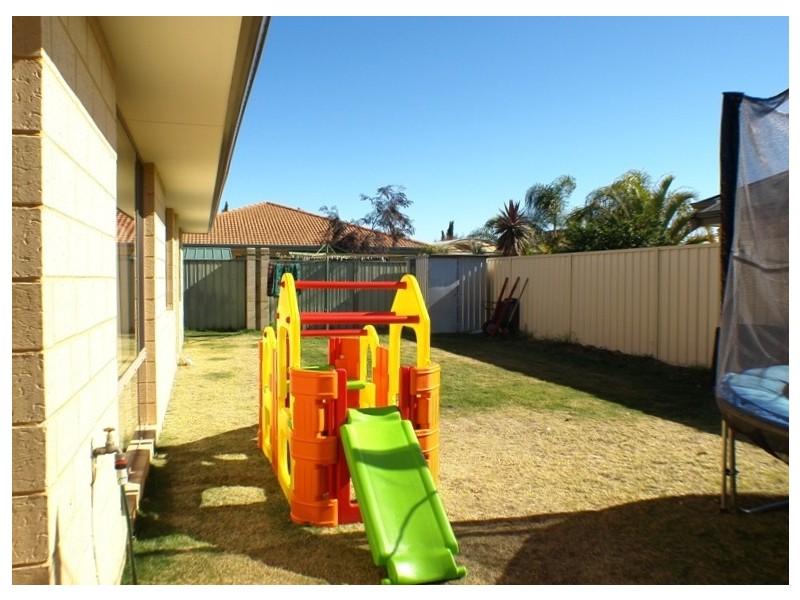 213 Bartram Road, Atwell WA 6164