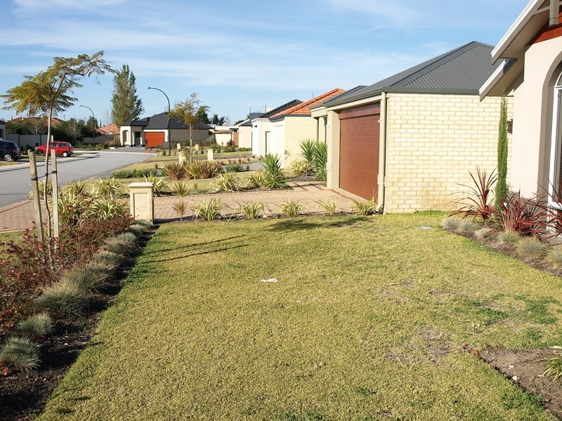 11 Sheringham Bend, Success WA 6164