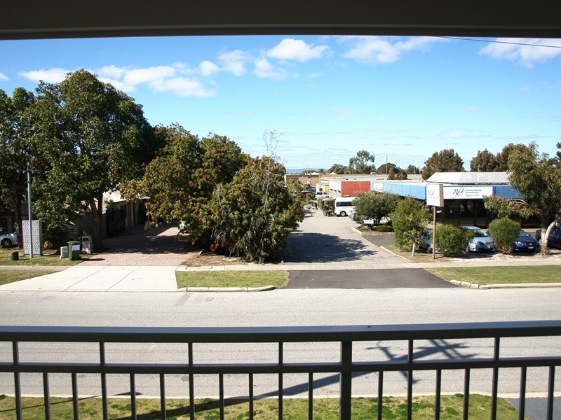 18/27 Burton Street, Bentley WA 6102