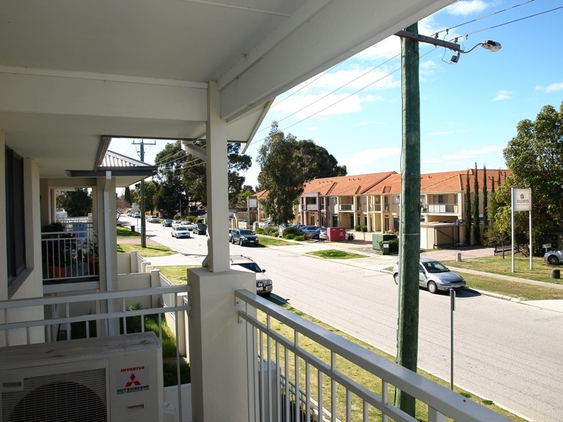 18/27 Burton Street, Bentley WA 6102