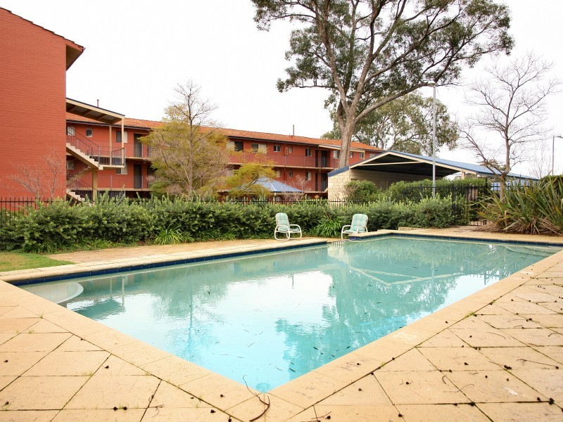 8/26 Morrit Way, Parmelia WA 6167