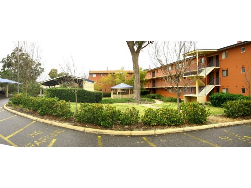 8/26 Morrit Way, Parmelia WA 6167