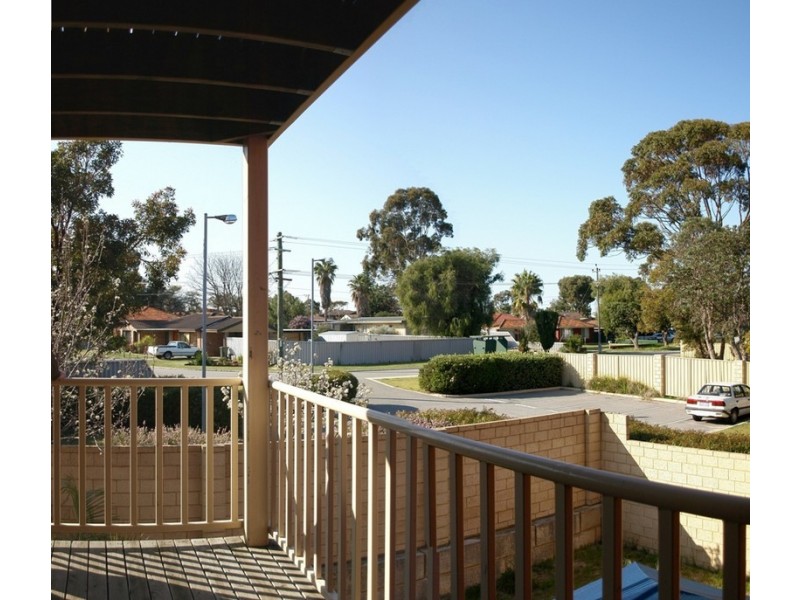 8/26 Morrit Way, Parmelia WA 6167