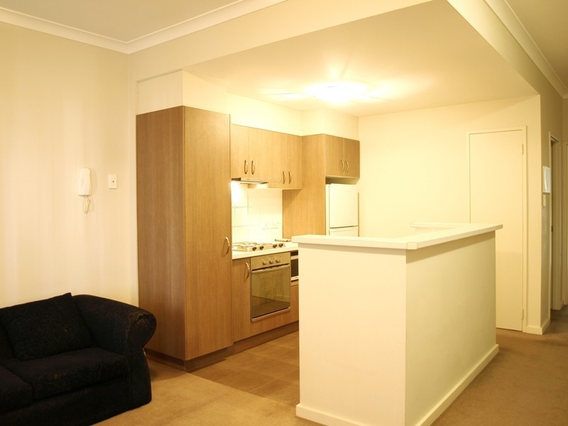 8/6 Ibera Way, Success WA 6164