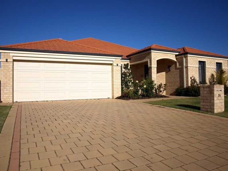 28 Longshaw Circuit, Canning Vale WA 6155