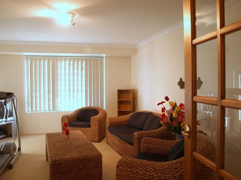 28 Longshaw Circuit, Canning Vale WA 6155