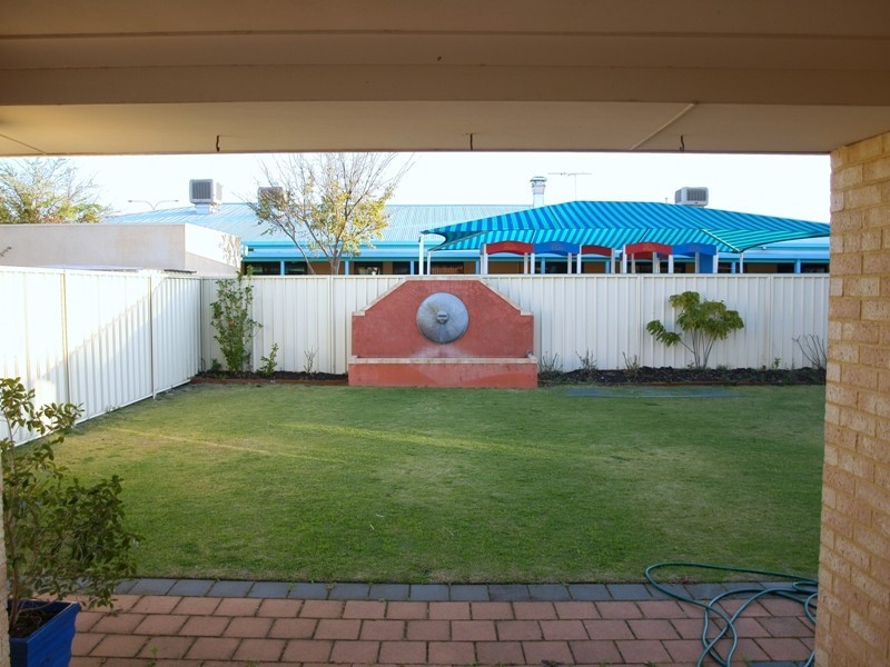 28 Longshaw Circuit, Canning Vale WA 6155
