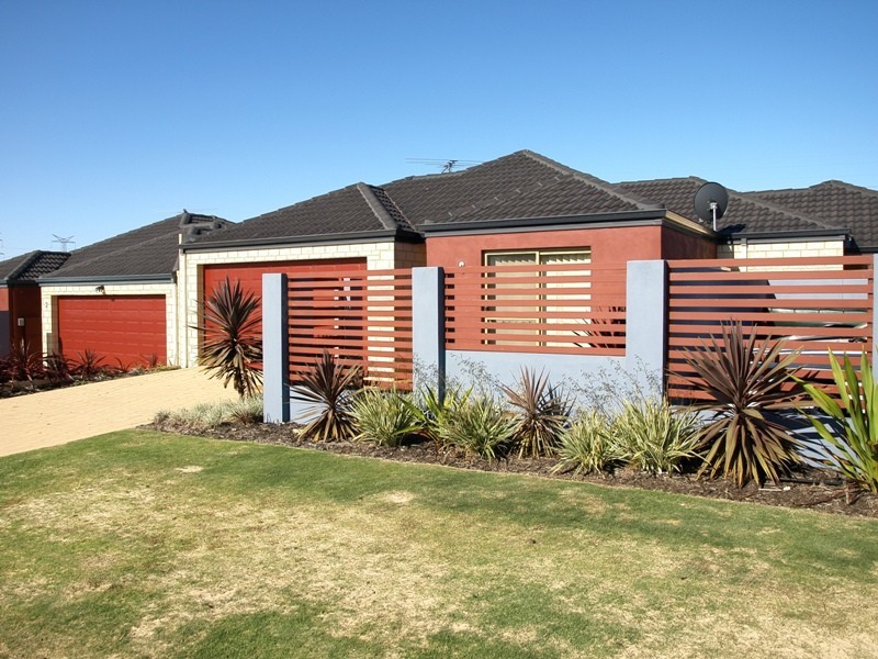 2/35 Barfield Road, Hammond Park WA 6164