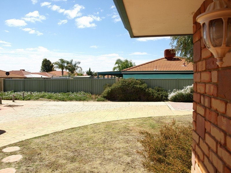 19 Bodella Gardens, Atwell WA 6164