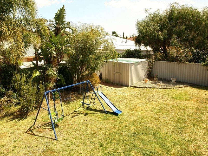 19 Bodella Gardens, Atwell WA 6164