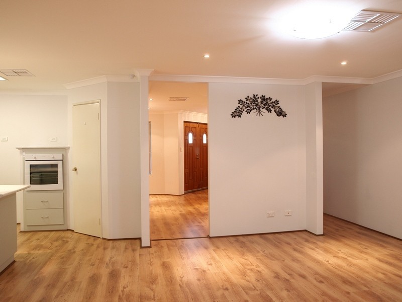 97 Shreeve Road, Canning Vale WA 6155