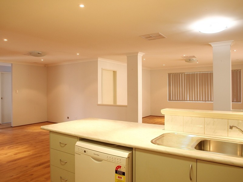 97 Shreeve Road, Canning Vale WA 6155