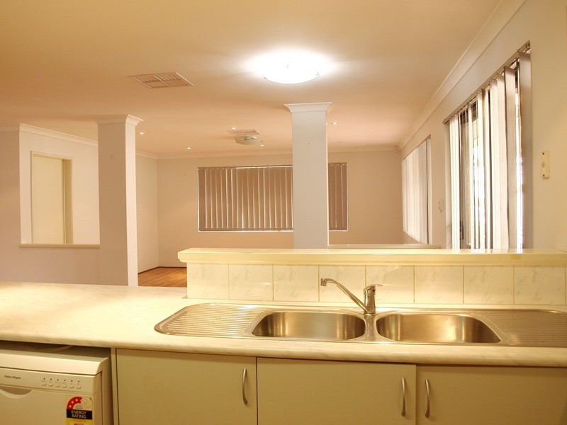 97 Shreeve Road, Canning Vale WA 6155