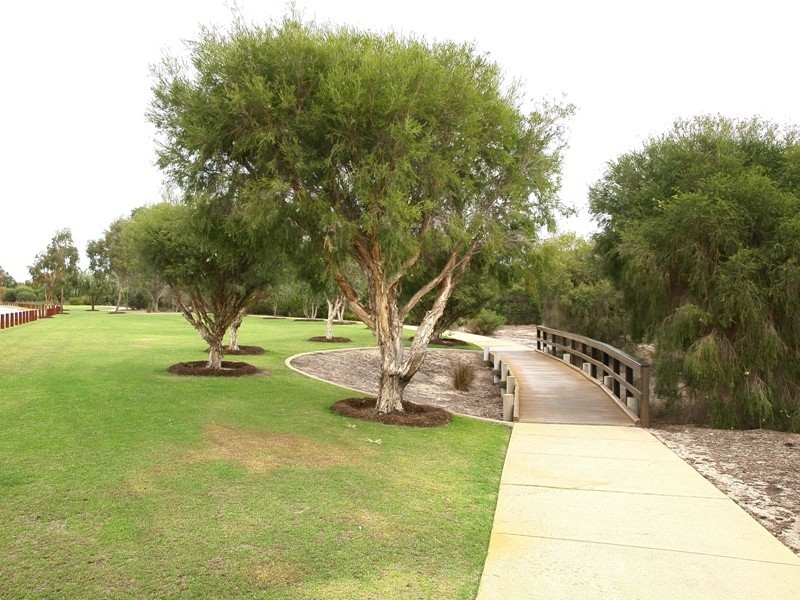 97 Shreeve Road, Canning Vale WA 6155