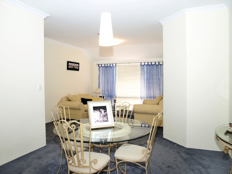 11 Araluen Bend, Aubin Grove WA 6164