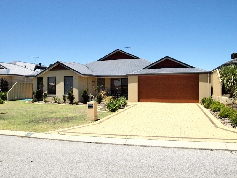 11 Zodiac Loop, Atwell WA 6164