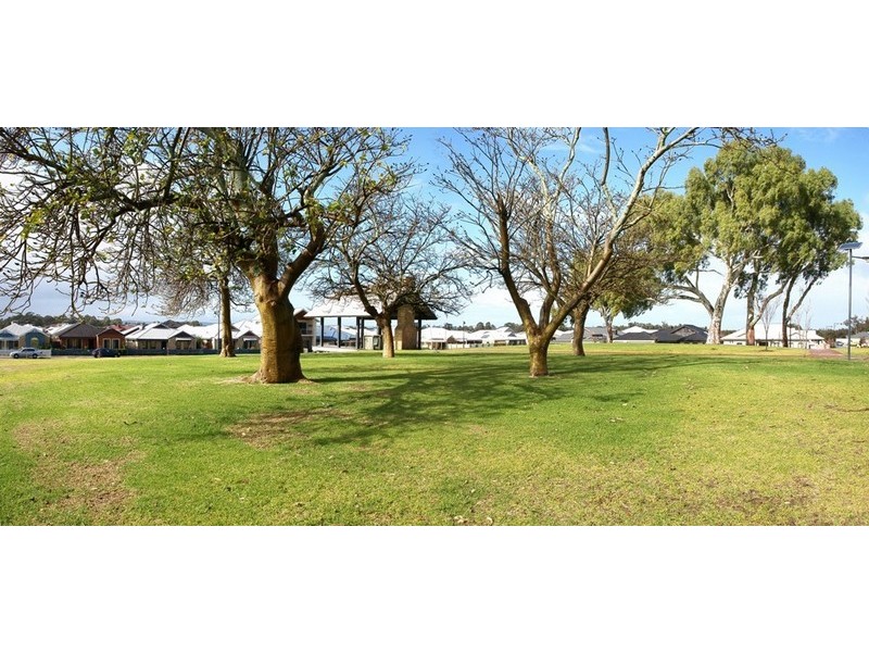 11 Zodiac Loop, Atwell WA 6164