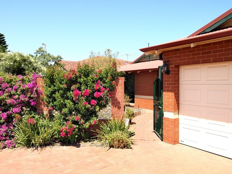 12 Marich Cove, Atwell WA 6164