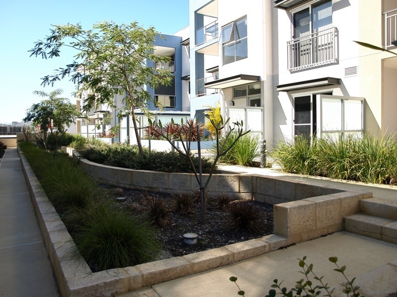 24/6 Ibera Way, Success WA 6164