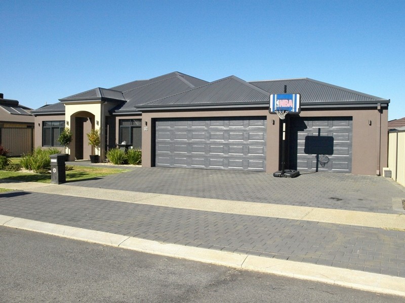 18 Giverny Gardens, Aubin Grove WA 6164