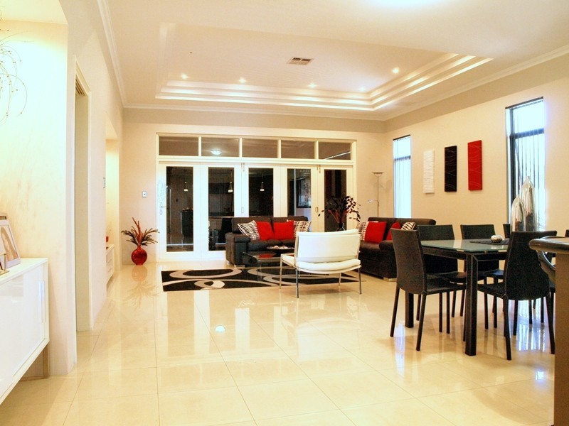 18 Giverny Gardens, Aubin Grove WA 6164