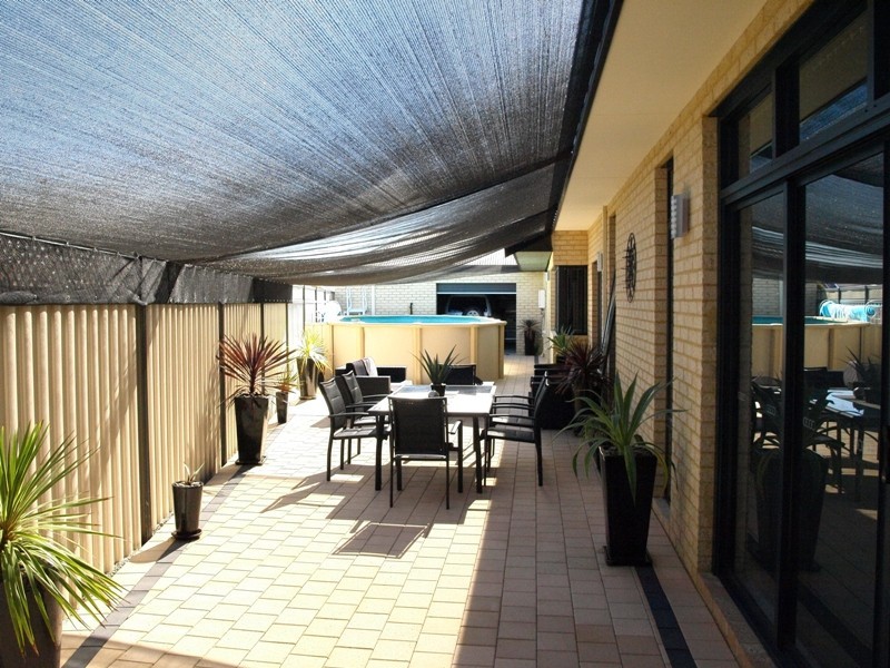 18 Giverny Gardens, Aubin Grove WA 6164