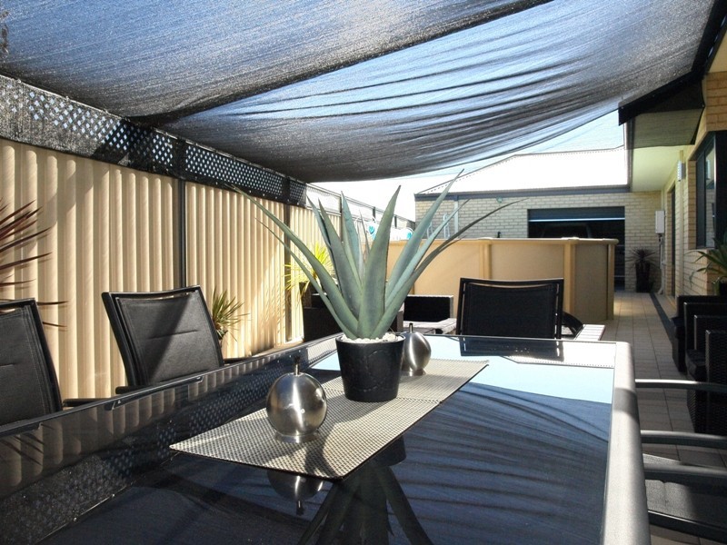 18 Giverny Gardens, Aubin Grove WA 6164