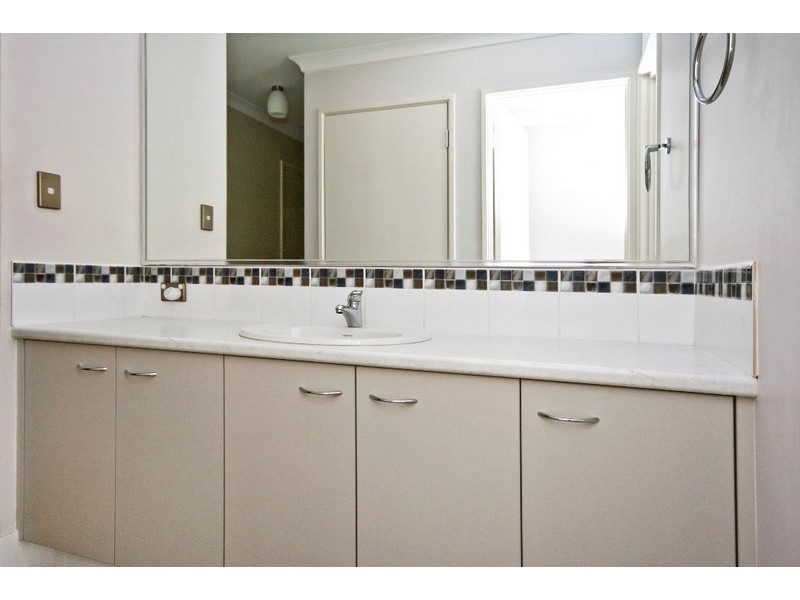 5 Wisely Court, Aubin Grove WA 6164