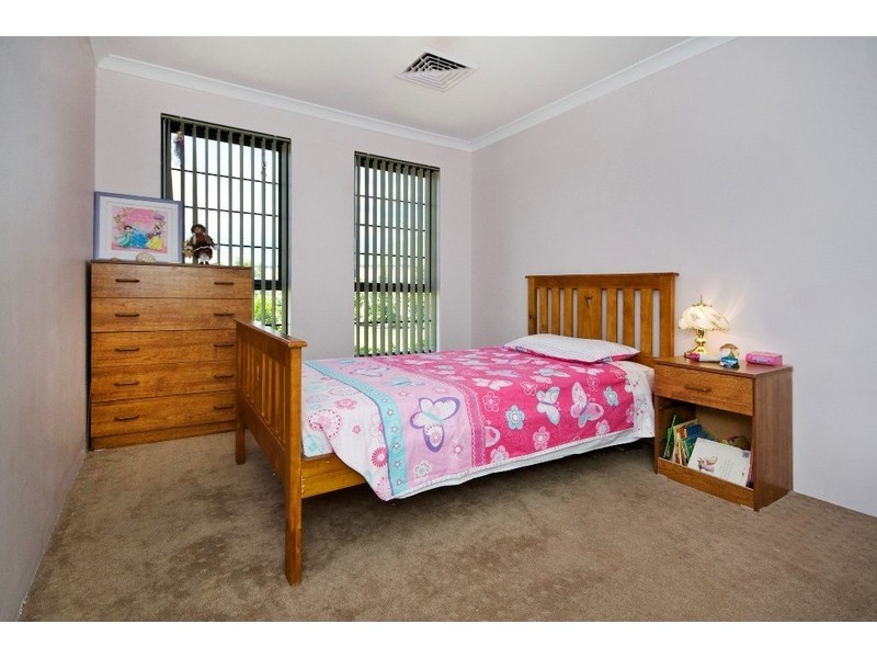 5 Wisely Court, Aubin Grove WA 6164