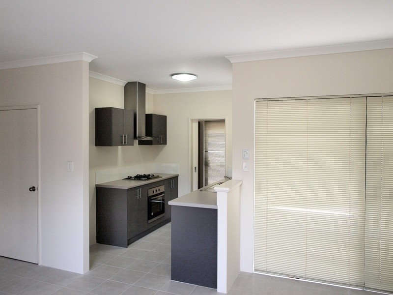 4/19 Pittwater Way, Success WA 6164