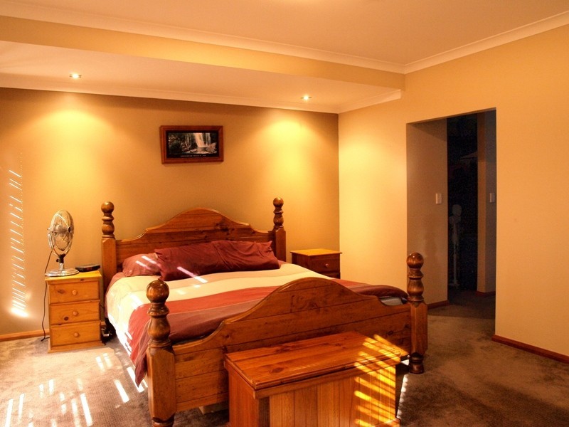 4 Aurora Drive, Atwell WA 6164