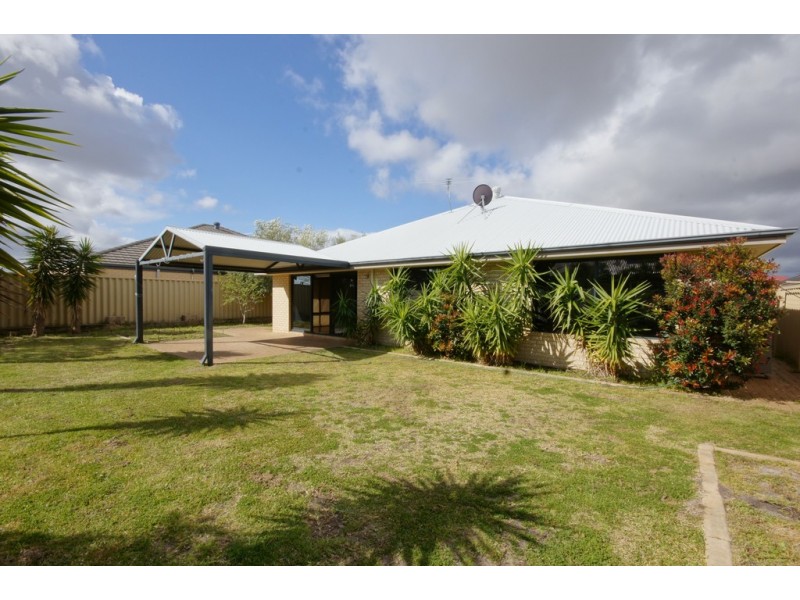 4 Aurora Drive, Atwell WA 6164