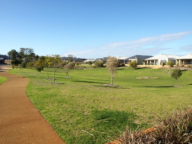 9 Teocote Crescent, Aubin Grove WA 6164