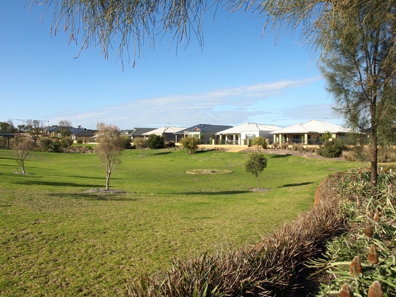 9 Teocote Crescent, Aubin Grove WA 6164