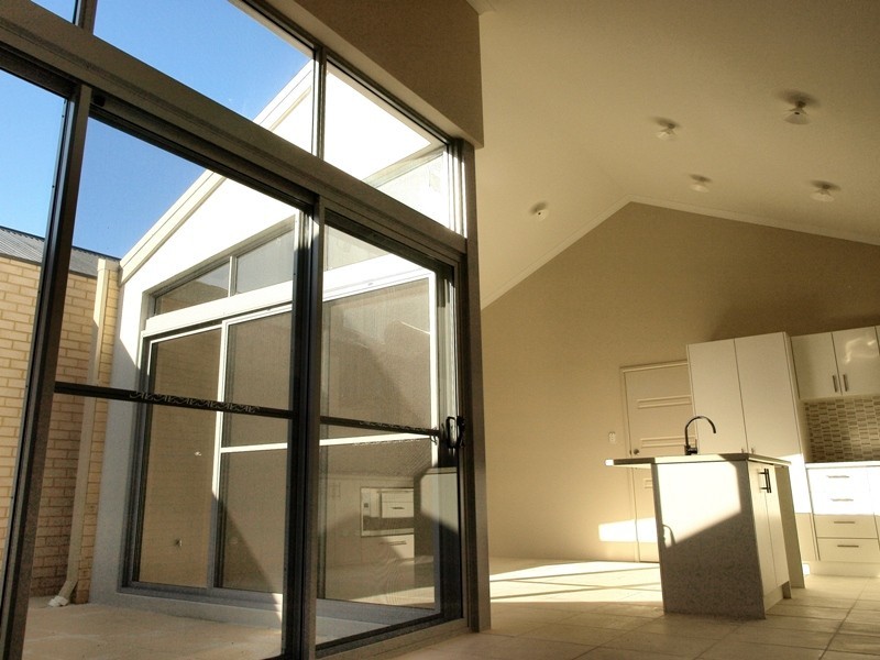 9A Teocote Crescent, Aubin Grove WA 6164