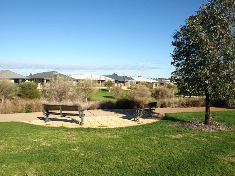 9A Teocote Crescent, Aubin Grove WA 6164