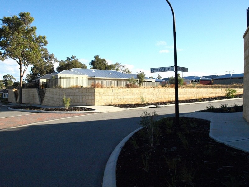7 Petersfield Lane, Wellard WA 6170