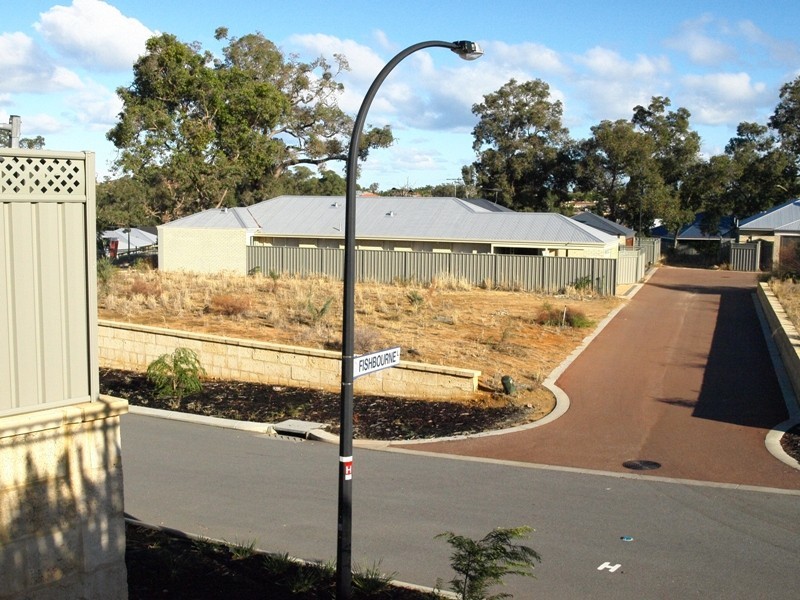 7 Petersfield Lane, Wellard WA 6170