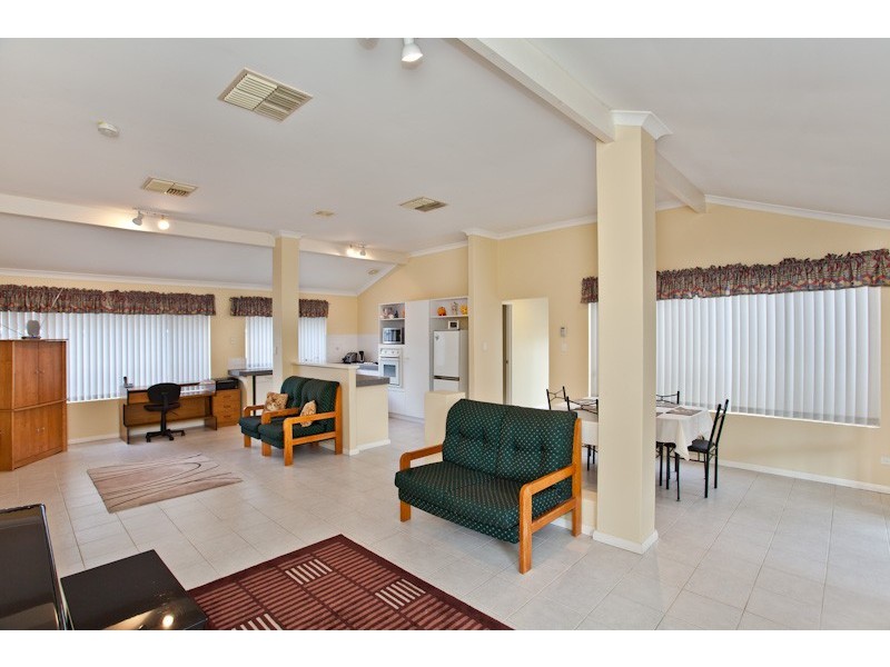 5 Marich Cove, Atwell WA 6164