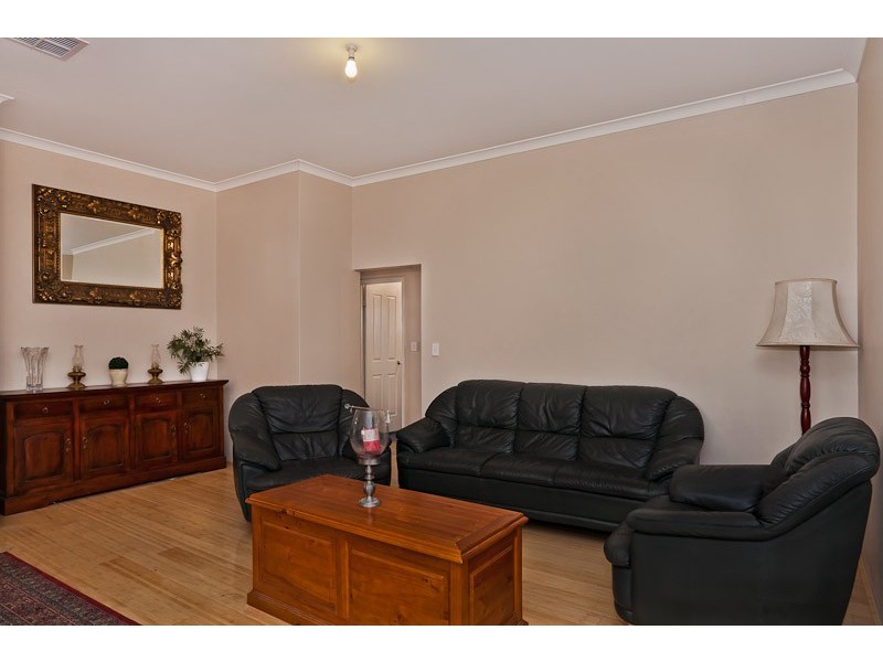7 Aristata Parade, Aubin Grove WA 6164