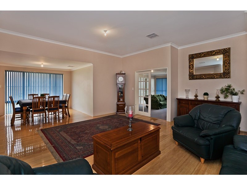 7 Aristata Parade, Aubin Grove WA 6164