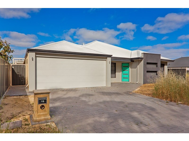 18 Kelang Road, Wattle Grove WA 6107