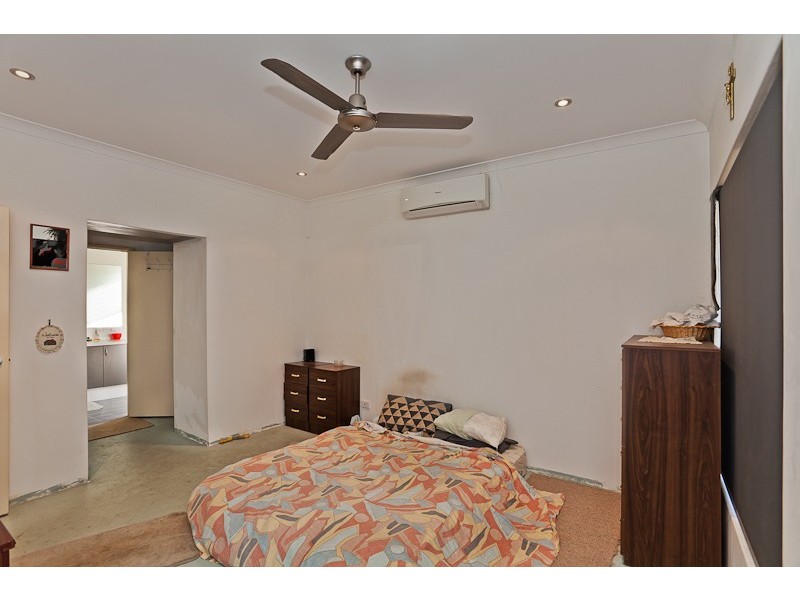 18 Kelang Road, Wattle Grove WA 6107