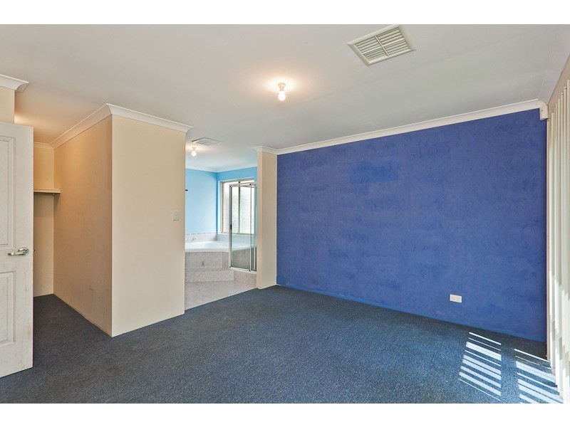 8 Touchell Retreat, Atwell WA 6164