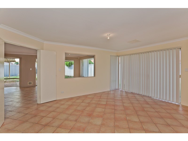 8 Touchell Retreat, Atwell WA 6164